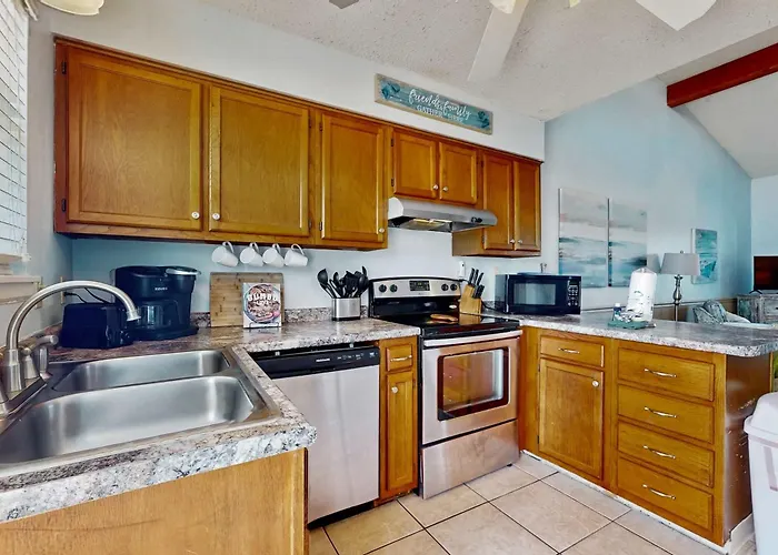 Beautiful With Shared Pools Full Kitchen Private Washer Dryer Holiday home *